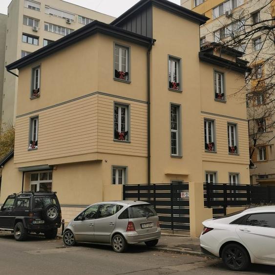 Casă individuală cu 4 camere cu Teren 200 Mp în Obor