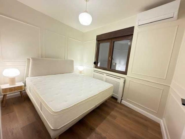 Apartament cu 3 camere semidecomandat în Romană