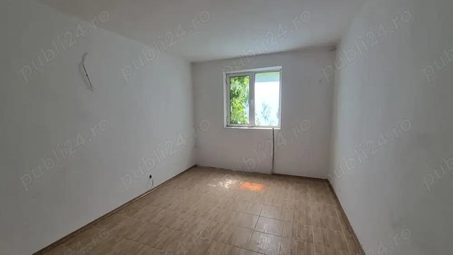 Casă cu 6 camere în Central