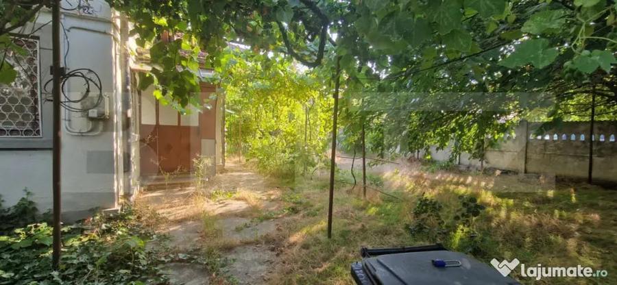 Casă cu 3 camere cu Teren 444 Mp în Central