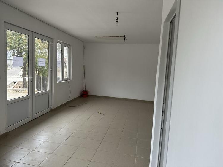 Spațiu comercial, de 30 mp, în Breaza