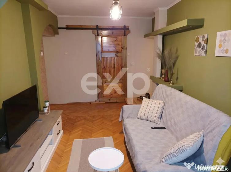 Apartament cu 4 camere decomandat în Florești