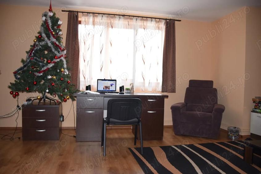 Casă cu 4 camere cu Teren 3300 Mp în Uileacu de Munte