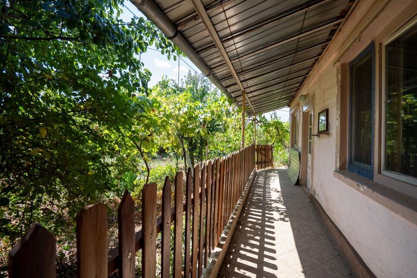 Casă individuală cu 2 camere cu Canalizare în Rogerius
