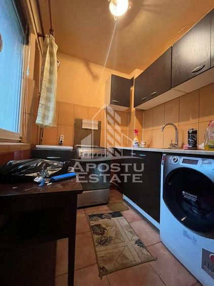 Apartament cu 3 camere semidecomandat, mobilat în Șagului