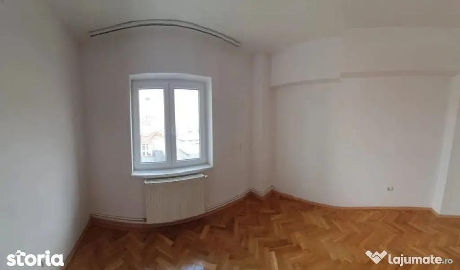 Apartament cu 4 camere decomandat în Ultracentral