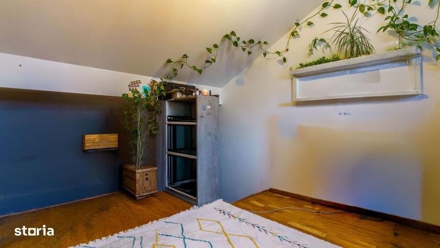 Apartament cu 3 camere semidecomandat în Borhanci