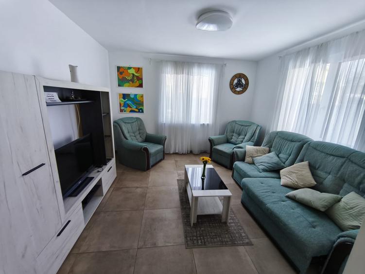 Casă cu 5 camere cu Teren 300 Mp în Mihai Bravu