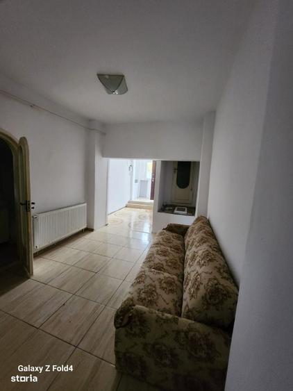 Casă cu 3 camere în Călărași