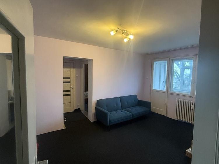 Apartament cu 2 camere semidecomandat în Crângași