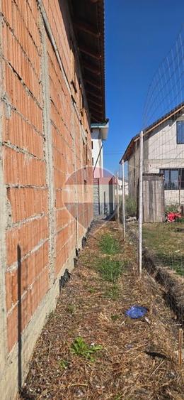 Casă individuală cu 4 camere cu Teren 301 Mp în Zimandu Nou