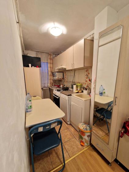 Casă cu 2 camere semidecomandat în Est