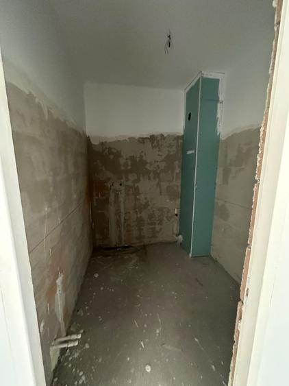 Vand apartament str. Retezatului 2 - 4