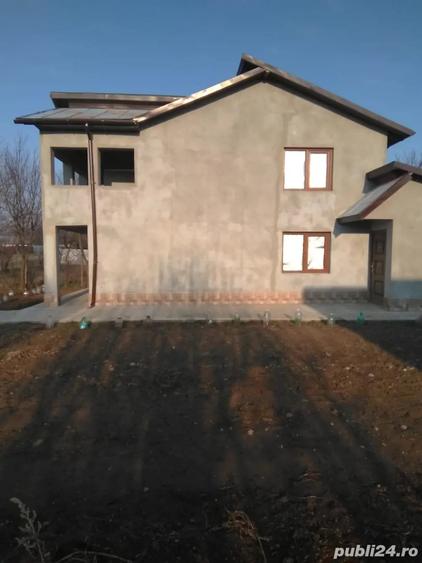 Casă cu 4 camere în Luciu