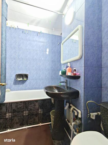 Apartament cu 2 camere decomandat, mobilat în Far