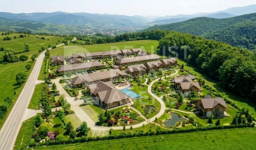Teren intravilan de 42772 mp, în Teișani