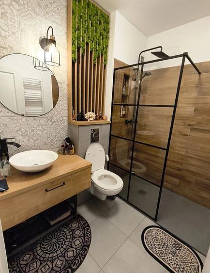 Apartament cu 3 camere decomandat în Metalurgiei