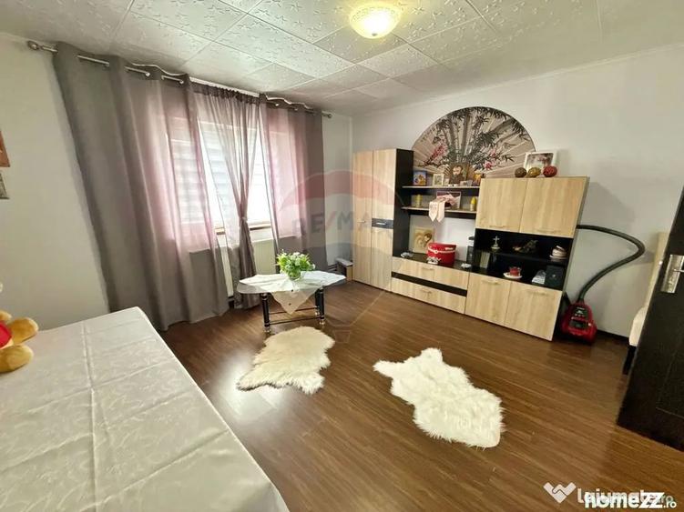 Casă cu 3 camere cu Teren 1410 Mp în Șofronea