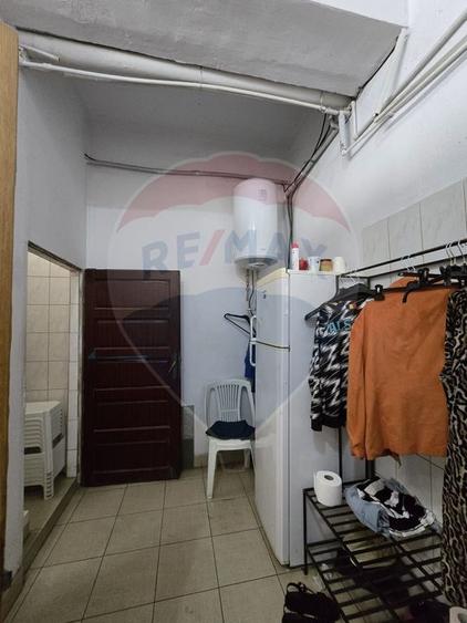 Spațiu comercial, de 600 mp, în Apărătorii Patriei