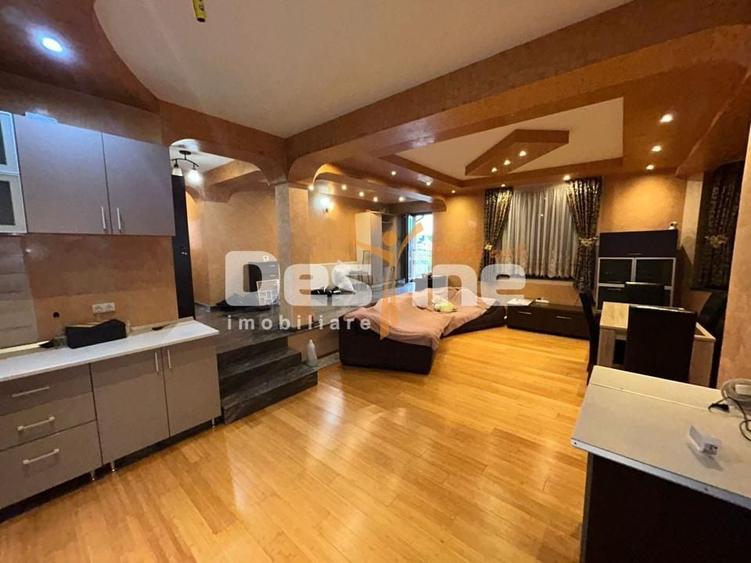Casă individuală cu 6 camere cu Piscina în Ciritei