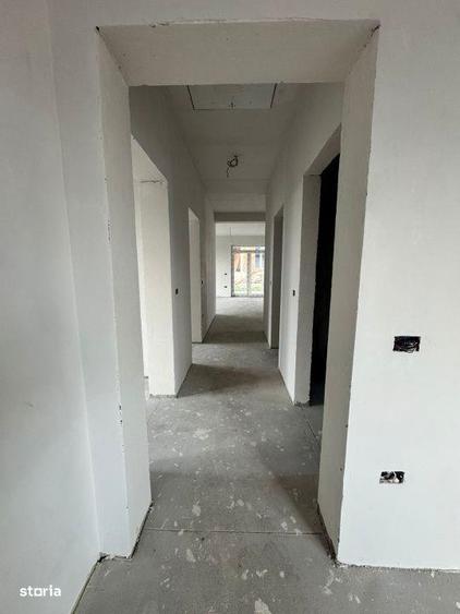Casă cu 4 camere cu Teren 812 Mp în Groși