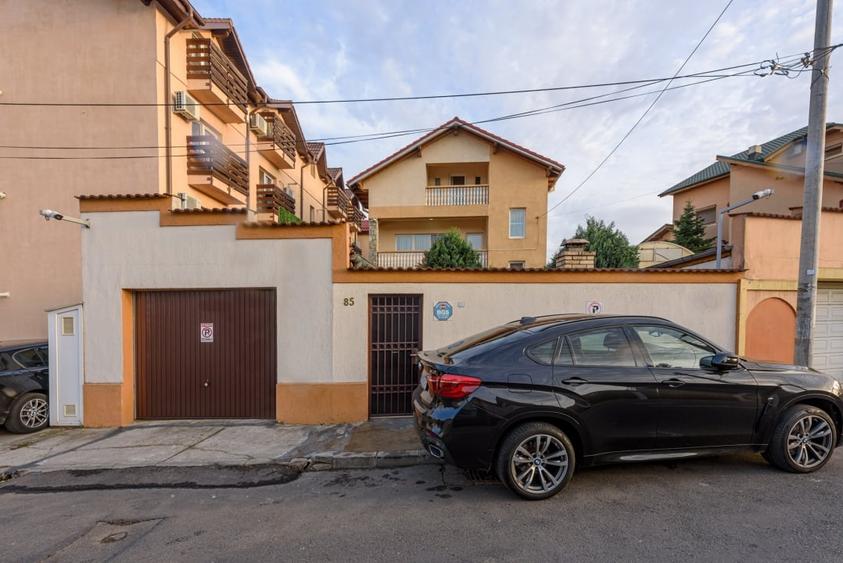Casă individuală cu 6 camere cu Canalizare în Brâncoveanu