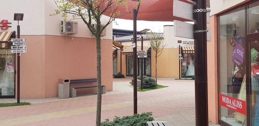 Spațiu comercial, în Central