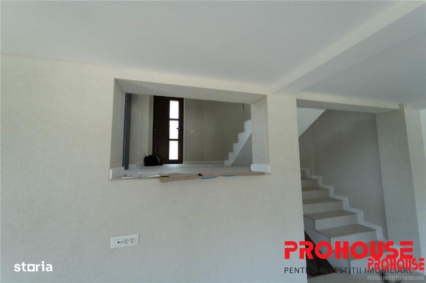 Casă cu 4 camere în Luncani