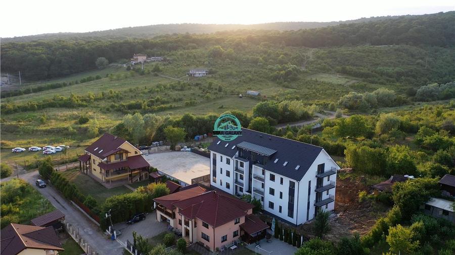Apartament cu 2 camere decomandat în Livezeni
