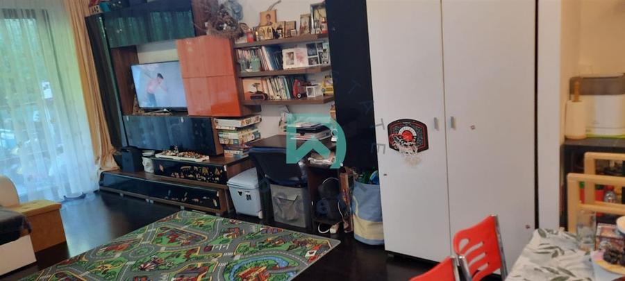 Apartament cu 2 camere semidecomandat, mobilat în Răcădău