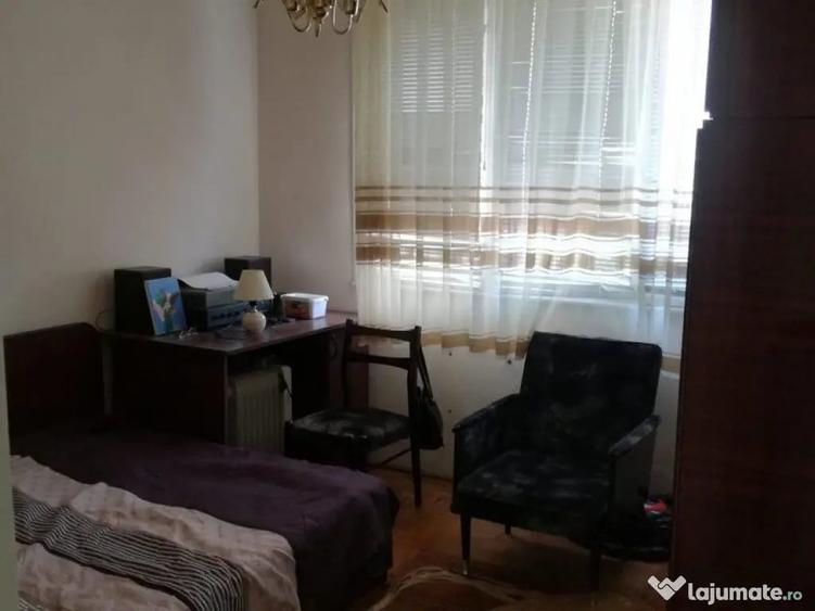 Apartament cu 2 camere semidecomandat în Mazepa 1