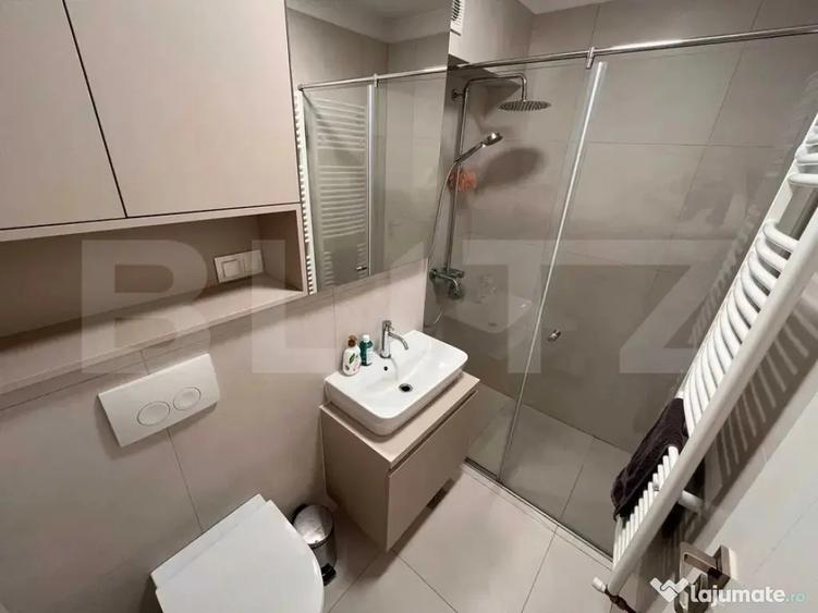 Apartament cu 5 camere decomandat în Mureșeni