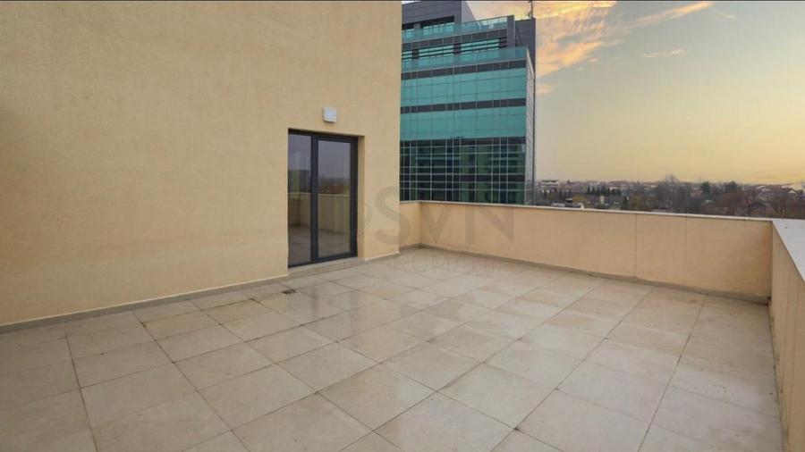 Apartament cu 4 camere decomandat în Pipera