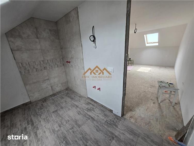 Casă cu 4 camere cu Teren 2500 Mp în Cacica