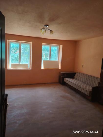 Casă cu 3 camere cu Teren 1500 Mp în Secusigiu