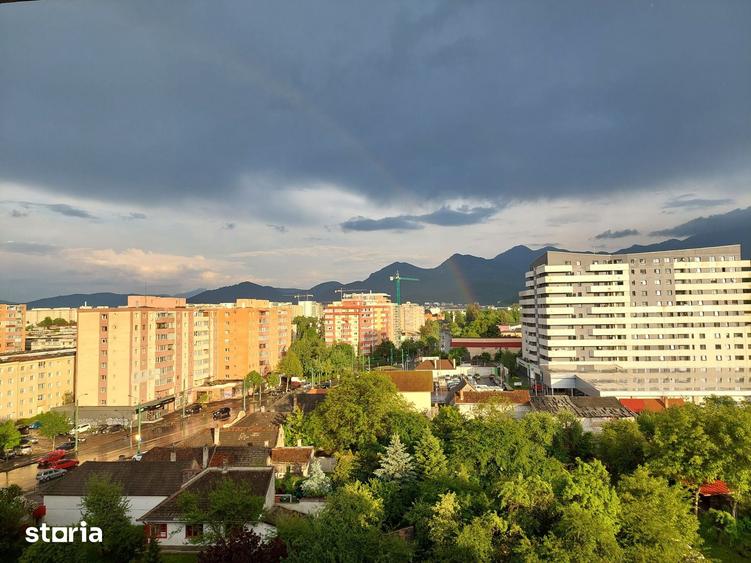 Apartament cu 2 camere decomandat în Tractorul