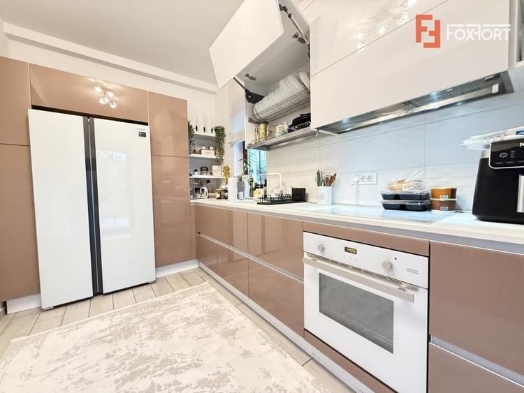Duplex cu 5 camere cu Canalizare în Aradului