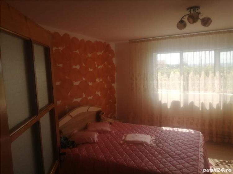 Casă cu 6 camere cu Teren 1000 Mp în Schela