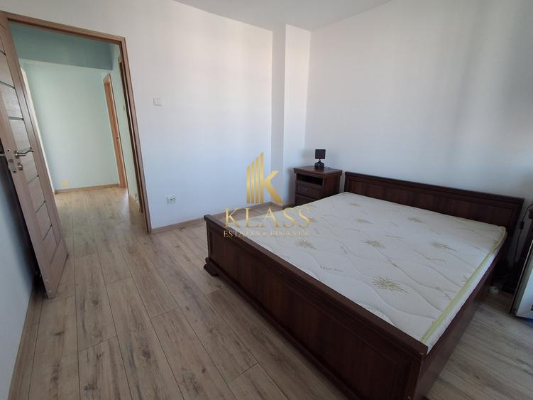 Apartament cu 3 camere, mobilat în Colentina