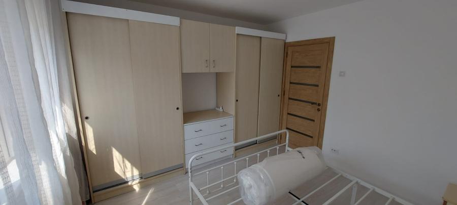 Apartament cu 2 camere decomandat în Basarabia