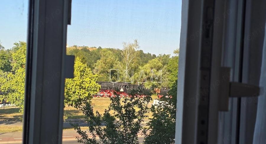 Apartament cu 2 camere decomandat în Triaj