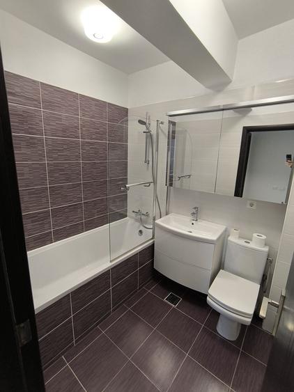 Apartament cu 2 camere decomandat în Roșu