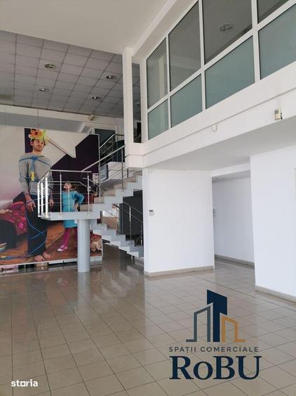 Spațiu comercial, de 1,200 mp, în Central