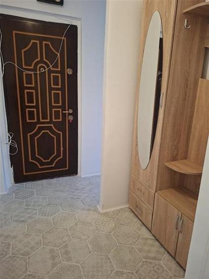 Apartament cu 2 camere semidecomandat în Dâmbu Pietros