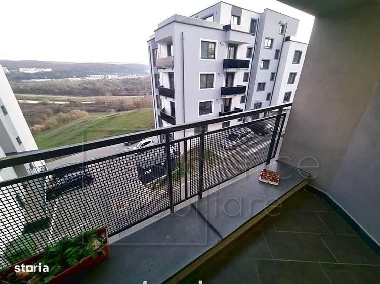 Apartament cu 3 camere semidecomandat, mobilat în Grigorescu