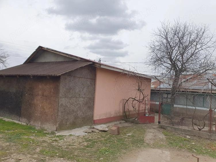 Casă cu Teren 1000 Mp în Cucueți