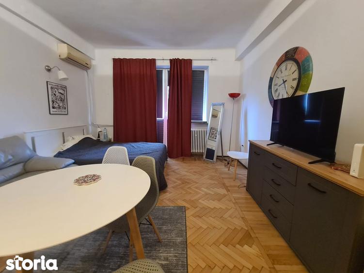 Garsonieră decomandată, mobilată în Romană