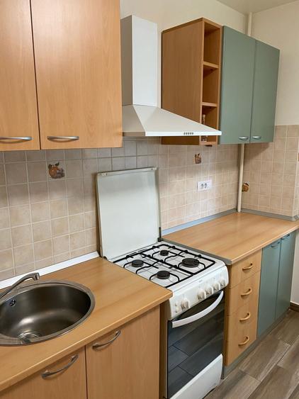 Apartament cu 2 camere semidecomandat, mobilat în Eroii Revoluției
