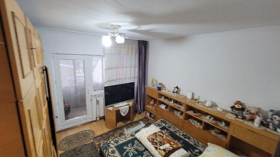 Apartament cu 2 camere decomandat în Gura Văii