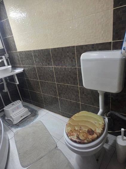 Casă cu 5 camere cu Teren 250 Mp în Măgurele